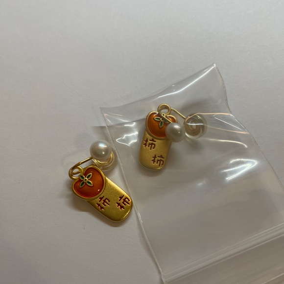 Brand New Ear Cuff - Picture 3 of 4